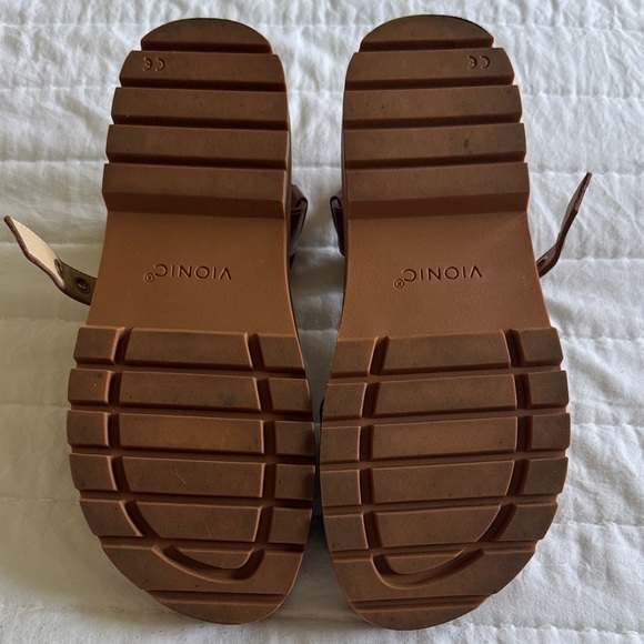 Vionic Jamie Platform Sandal - Picture 3 of 7